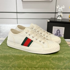 Gucci Low Shoes